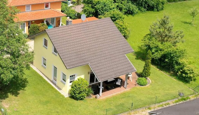 Haus am See – Modern Holiday Home at Lake Brückelsee/Bavaria in Wackersdorf