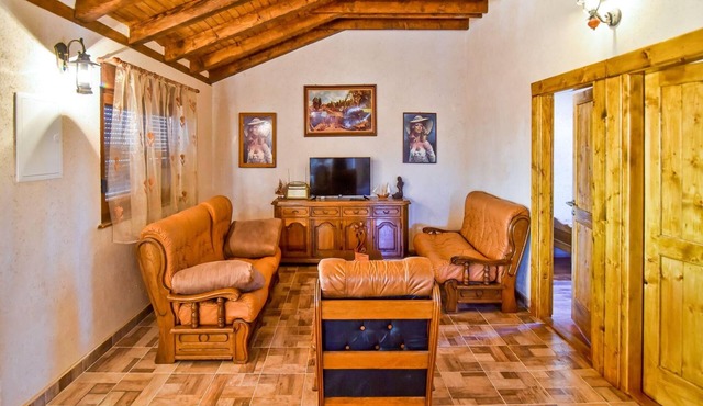 Haus Anita 2 mit Pool fűr 8 Personen