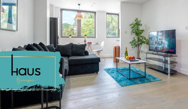 Haus Apartments 1 Bed with Parking