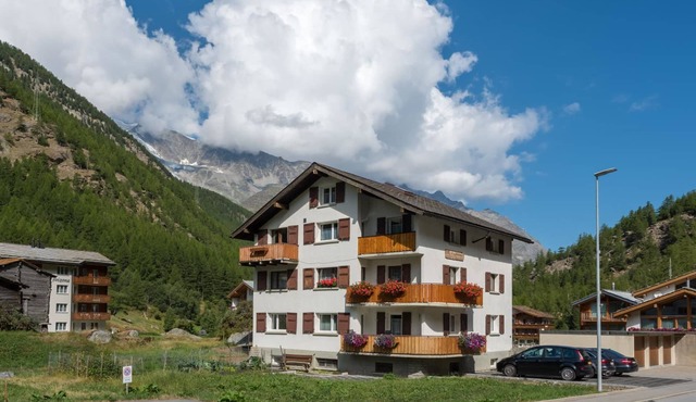 Haus Bergsonne by Interhome