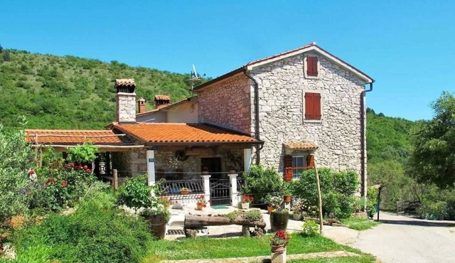 Haus Salakova a lovely vintage stone house