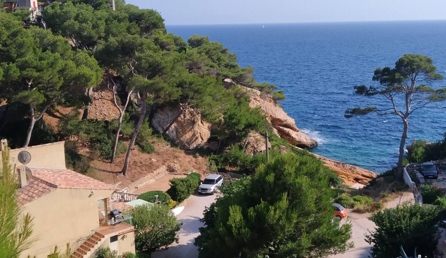 Haut de Villa facing the sea