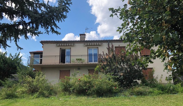 Hautes-Alpes garden apartment with open view