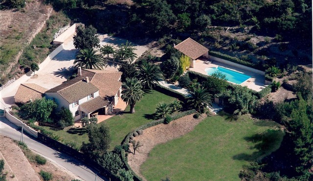 Hauts de Bandol, 10 people, air-conditioned rooms, 230m2