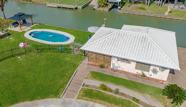 Havana House - Your Private Waterfront Resort