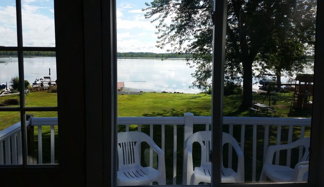 Have a restful vacation on Oneida Lake: full house, yard, and lakefront property