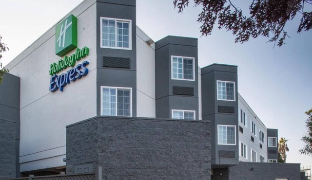 Have a Super Time at the Holiday Inn Express Mountain View South Palo Alto!