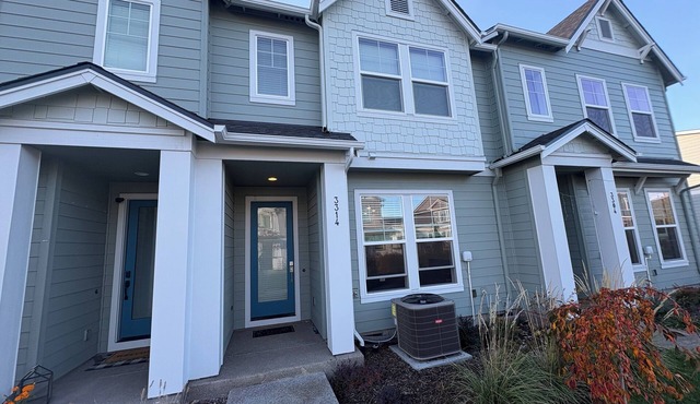 Haven at Reeds Crossing - Quiet 3-bedroom townhome with AC in charming Hillsboro