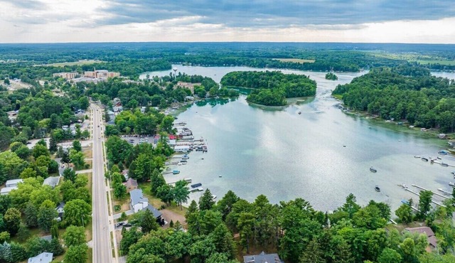 Haven at the Harbor - Chain of Lakes!