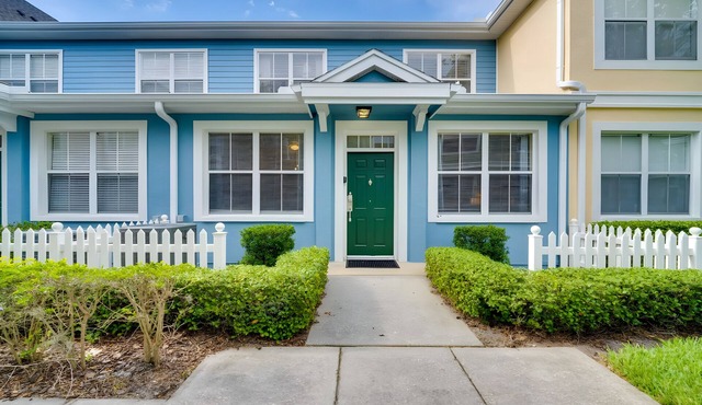 Haven Beautiful 3 BR TH in Gated Resort Community