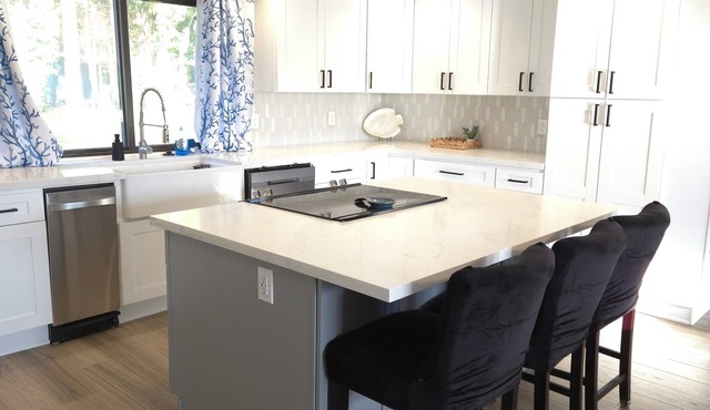 Haven by the Sound- Cozy 6 Bedroom Retreat Near puget Sound