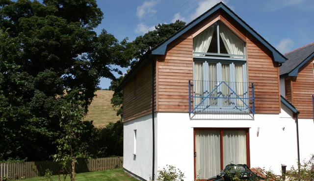 HAVEN, family friendly, with a garden in Carnon Downs