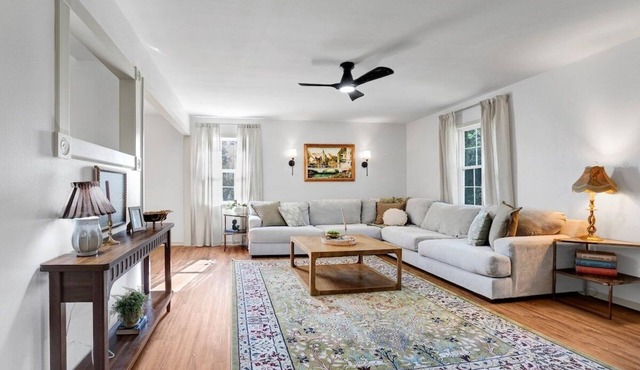 Haven Hill | NEWLY renovated, Charming & Cozy Home