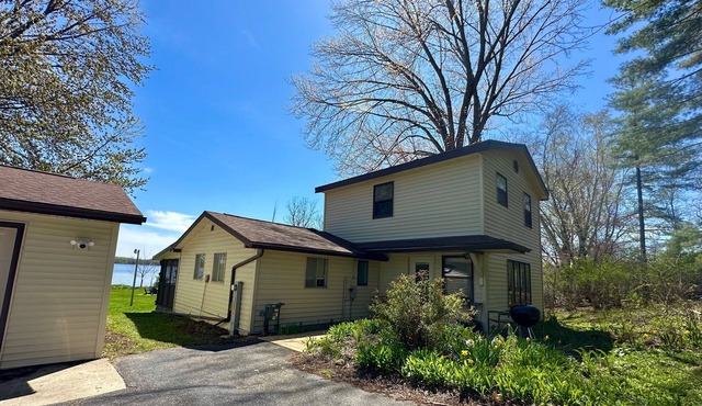 Haven Lakefront Cabin - HOT TUB, Private Dock and More