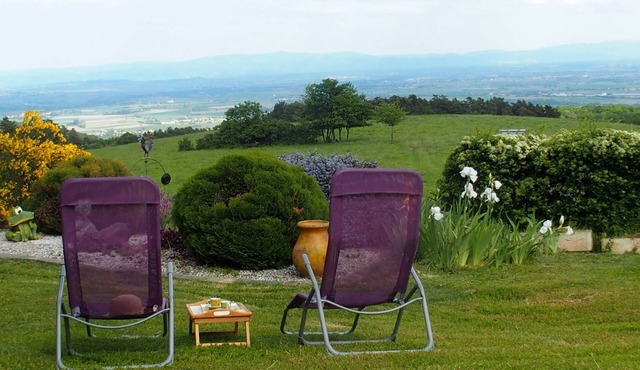 Haven of peace with garden and view - au Bouillat d'Anty