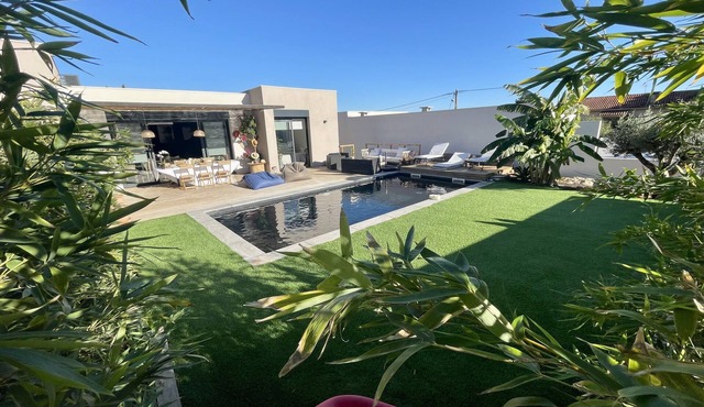 Haven of peace with swimming pool and breathtaking views