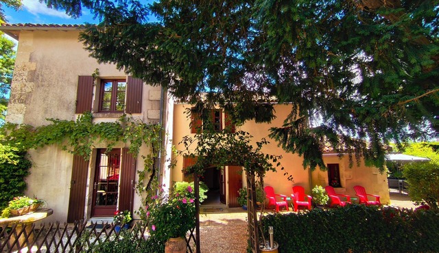 Haven of tranquillity for friends and family within one hour au FUTUROSCOPE