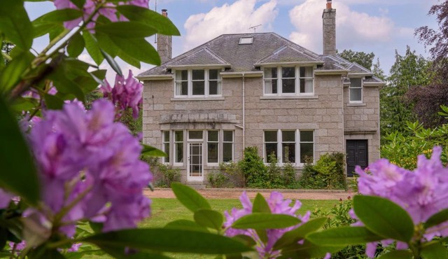 Haven Retreat Scotland - Large 4 Bed House with Woodland garden, Aboyne ,Royal Deeside