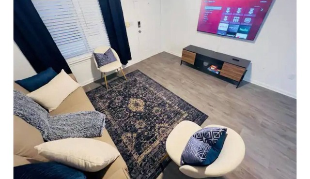 Havilah - WFH with free parking, gym, and pool