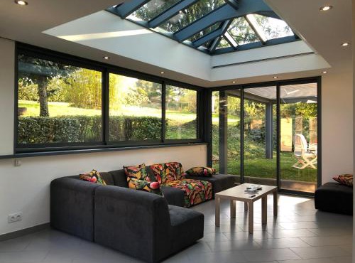 Havre de paix et de verdure proche Walibi et A43 - 4 étoiles