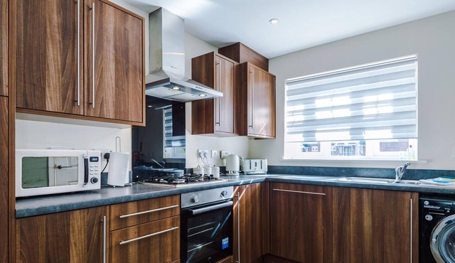 Hawarden/Semi/Lounge Diner/Driveway Parking