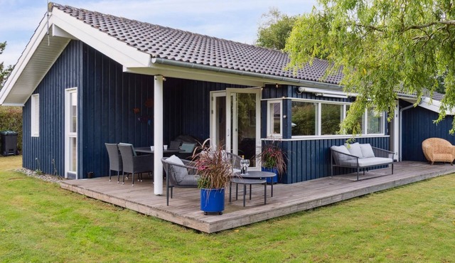 "Hawarth" - 275m from the sea by Interhome
