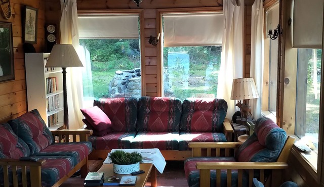 Hawk Cliff Hunt Club - Water Access Family Cottage