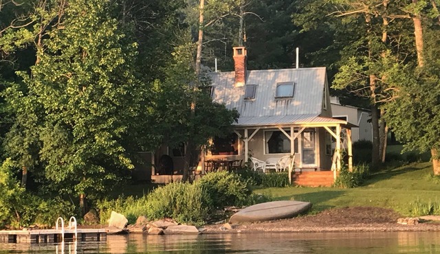 Hawk Nest - Lakefront - Beach - Sunsets - Fire Ring!