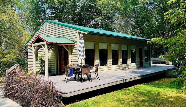 Hawk Ridge Retreat - Athens County Getaway