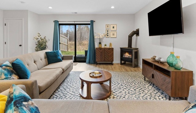 Hawk's Nest | New Construction 3 Bedroom Townhome