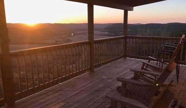 Hawk's Ridge @ Frio River Vacation Rentals