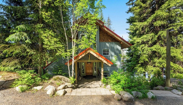 Hawks Nest Lodge at LAKESIDE - Private dock access, warm side of Payette Lake