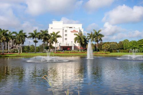 Hawthorn Extended Stay by Wyndham West Palm Beach Airport
