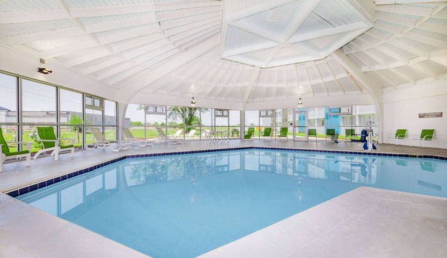 Hawthorn Extended Stay by Wyndham Wichita Airport