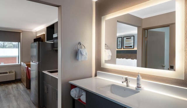 Hawthorn Extended Stay by Wyndham Jackson