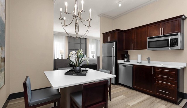 Hawthorn Extended Stay by Wyndham West Palm Beach Airport