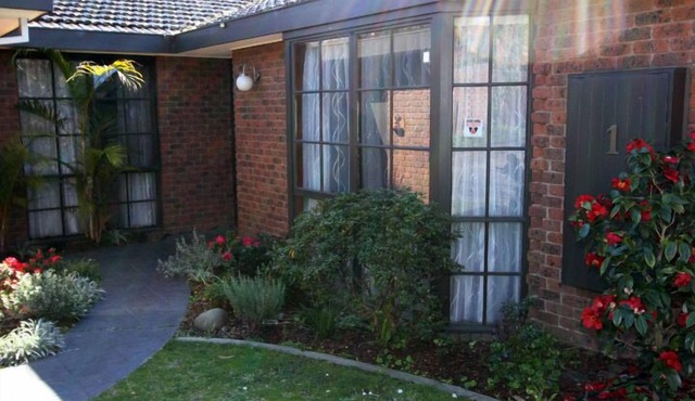 Hawthorn Holiday House