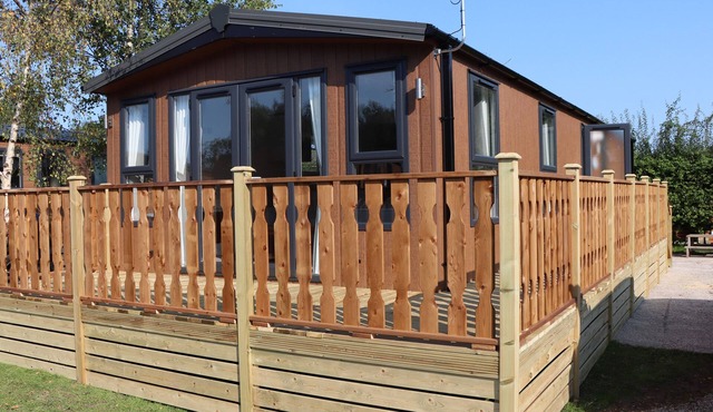 HAWTHORN LODGE, family friendly in South Lakeland Leisure Village