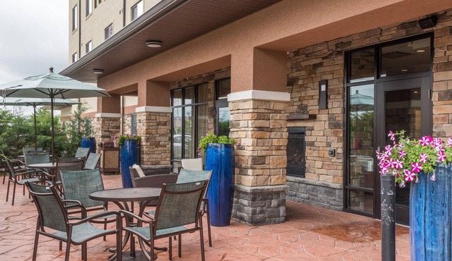 Hawthorn Suites by Wyndham Wheeling at the Highlands