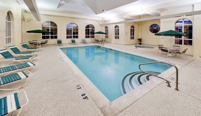 Hawthorn Suites by Wyndham Louisville East