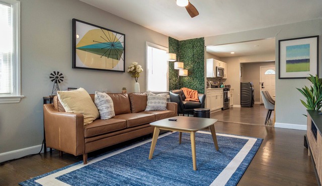 Hawthorne 2Bed, Laundry In-Unit, Pets OK, Parking, Fios, Separate Entrance, Safe