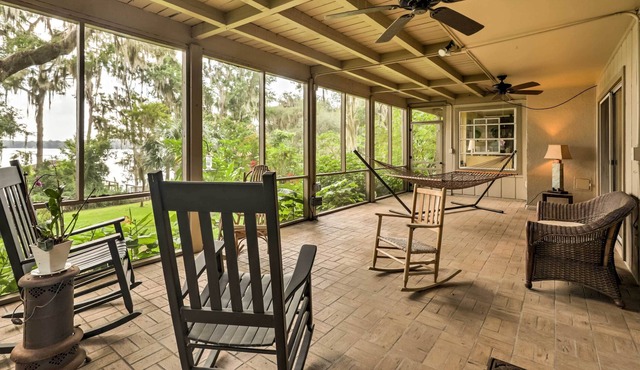 Hawthorne Apartment w/ Boat House + Kayak!