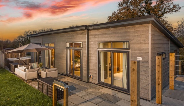 Hawthorne Lodge, 15 Roadford Lake Lodges