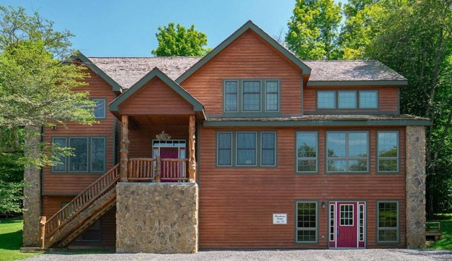 Hawthorne Lodge - 252 Winterset Road Hawthorne Lodge - Walk to Slopes, Air Conditioning, Pool Table, Hot Tub