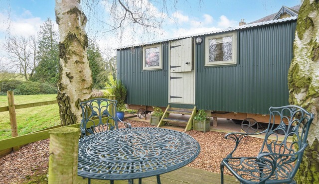 Hay and Hedgerow Glamping