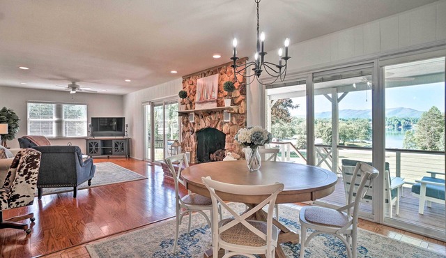 Hayesville Lake Getaway w/Balcony & Mtn Views!