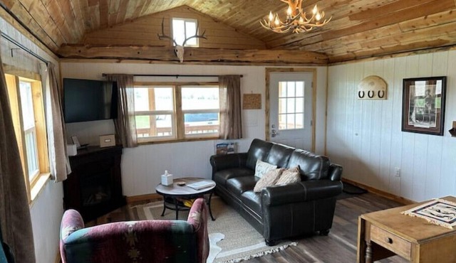 Hayfield Cabin 2, a place to get away from it all!nn