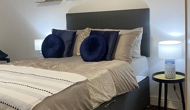 Hayy Comfy Studio Near Town Huddersfield