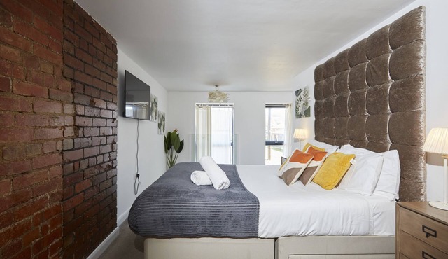 Hayy DealHouse Signature Stay