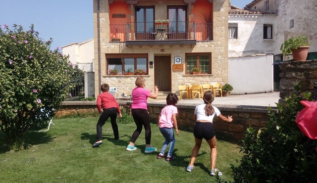 Haz Turismo con tu Familia o Amigos por Navarra Desde Casa Rural Belástegui
